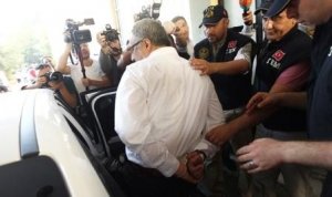 Türkiyədə kütləvi həbslər başladı – Video