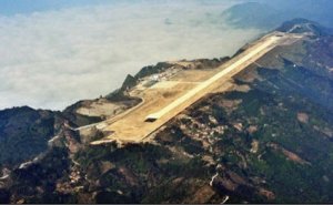 Buludlardan da hündürdə aeroport