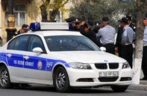 Azərbaycanda yol polisi rəisini döydülər