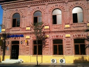 Komitə sədri uşaq xəstəxanasını restorana çevirdi - Foto