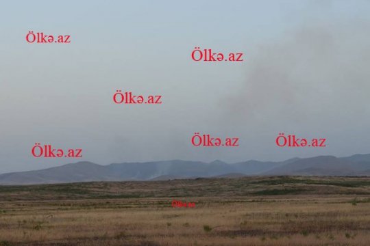 Qırıcılarımız erməni mövqelərini külə döndərdi - Foto