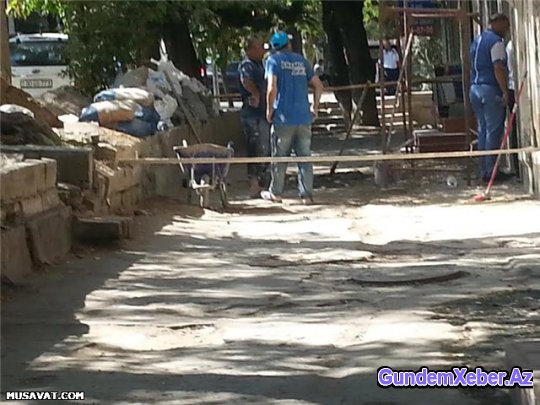 45 dərəcə istidə yanan fəhlələr: “Bizi adam yerinə qoyan yoxdur” - FOTOLAR