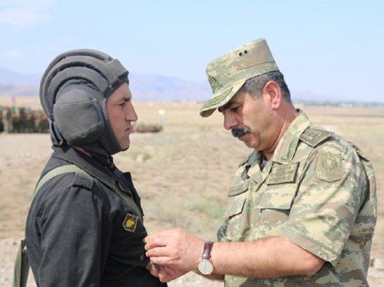Azərbaycan Ordusunun irimiqyaslı təlimlərindən yeni görüntülər - Fotolar