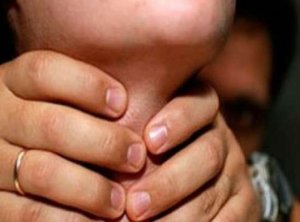 Anasını boğub öldürən oğlan danışdı