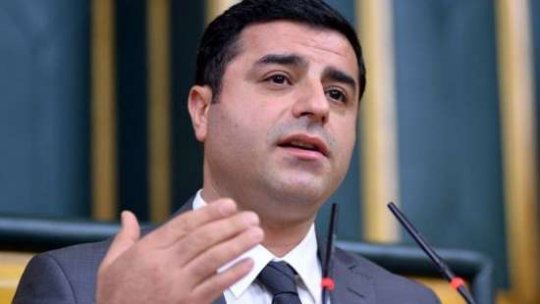 "Kobaniyədə deyil, Azərbaycanda olsaydı, Türkiyə bunu edərdimi?" - Demirtaş baxın nə dedi (Foto)