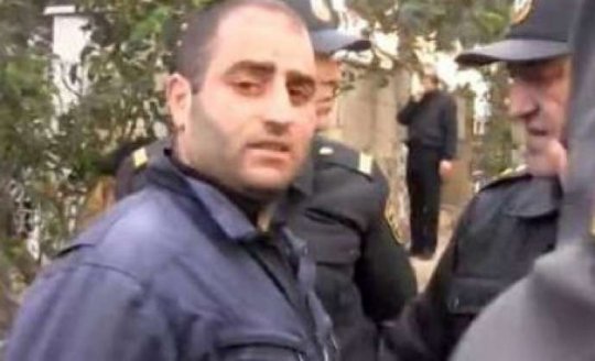 Mitinqdə İŞİD bayrağını qaldıran şəxs danışdı