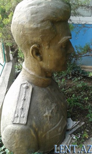 Dərbənddə azərbaycanlı qəhrəmanın büstü dağıdıldı - (Fotolar)