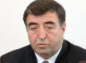 Füzulidə Əhməd Əhmədzadənin həm "adam"ı həm "adaş"ı milyonları necə talayır?