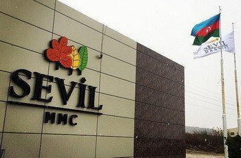 "Sevil" MTK-nın aldatdığı vətəndaşlar PA qarşısında aksiya keçirdi