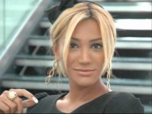 Röya Ayxanı Batumidə “Divan” otelində divana uzandırdılar