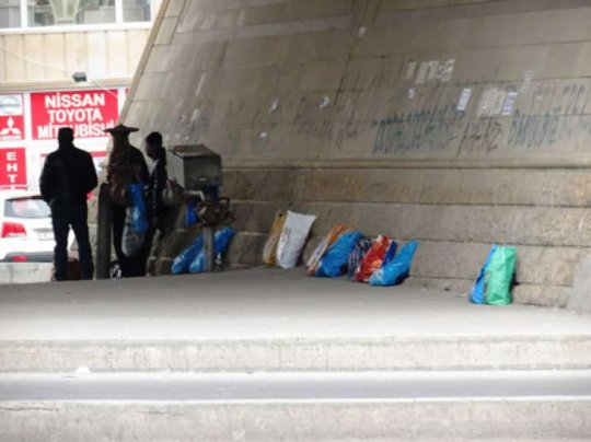 Qul bazarına toplaşanlar işsizlikdən və polisdən şikayətlənir - FOTOLAR