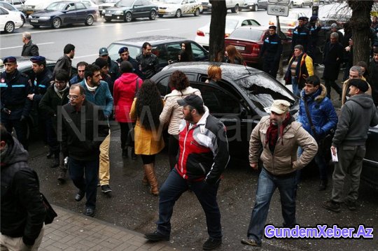 Sarkisyanın evinə hücum (FOTO)