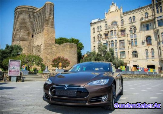 Elektriklə işləyən maşınlar Bakıda - FOTOLAR
