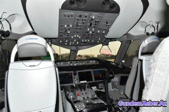 Prezident və xanımı “Boeing-787-8”-un pilot kabinəsində (FOTO)