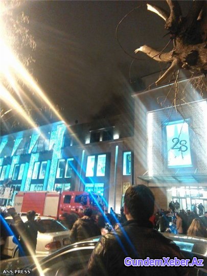 “28 Mall” ticarət mərkəzində baş vermiş yanğın artıq söndürülüb. (YENİLƏNİB)