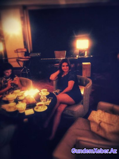 Əməkdar artistin qızından hoteldə açıq-saçıq FOTOLAR