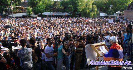 Ermənistanda mitinq belə dağıdıldı - VIDEO