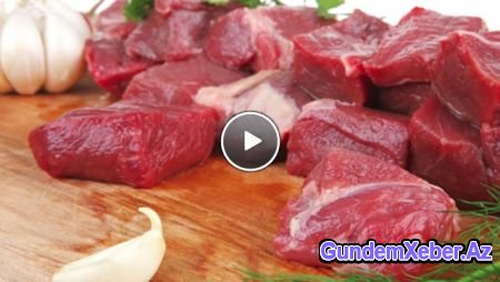 Qəssabdan aldığı ət evdə evdə şok etdi - Video