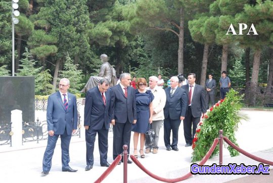 Jurnalistlərin şəkil qalmaqalı böyüyür: Mətbuat Şurasının İdarə Heyətinin üzvü öz yoldaşlarını söydü!