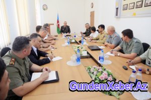 General Mahmudov xarici hərbi attaşeləri cəbhədəki vəziyyət haqda məlumatlandırdı