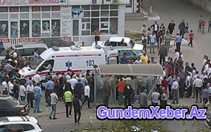 Sumqayıtda maşın dayanacağa girdi: 2 yaralı