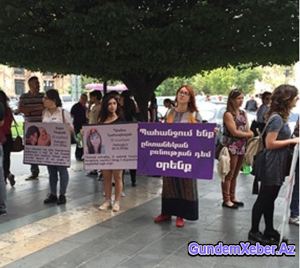 Ermənistanda qadın zorakılığına qarşı aksiya keçirildi