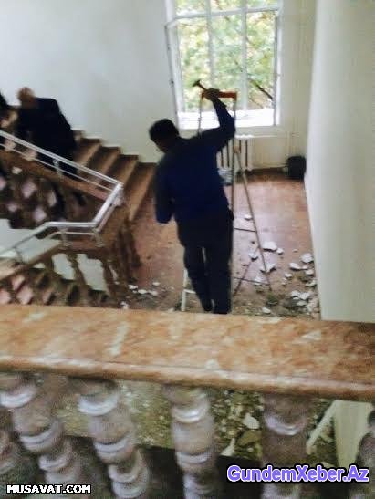 Bakıdakı universitetdə tavan çökdü - FOTO