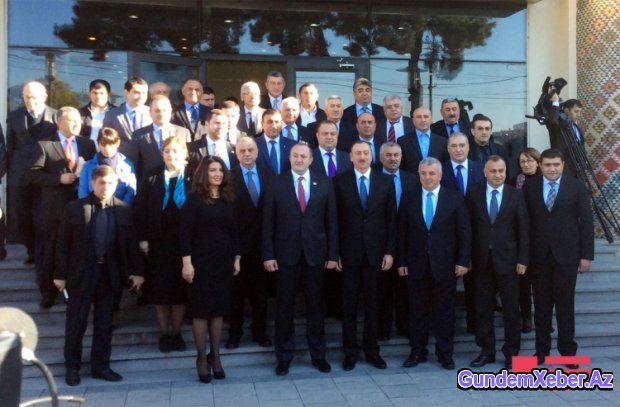 İlham Əliyev Marneulidə azərbaycanlılarla görüşdü