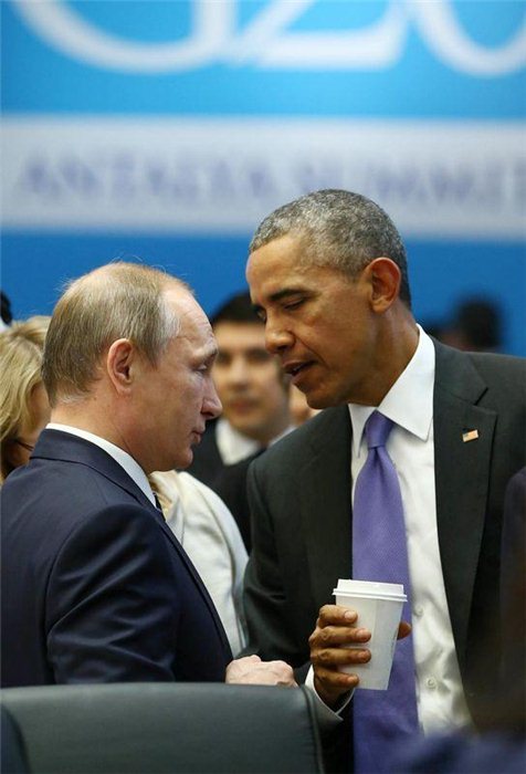 Obamanın ayrı qala bilmədiyi stəkanı (FOTO)