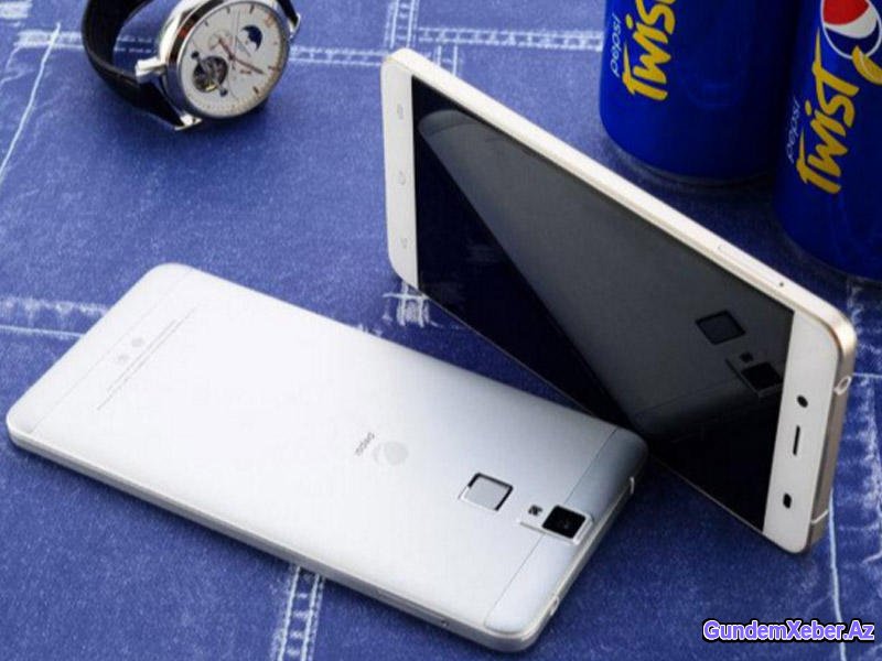 Pepsi telefon çıxartdı