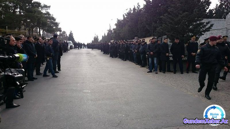 Nardaran hadisəsində həlak olan polislər dəfn olunur - FOTOLAR