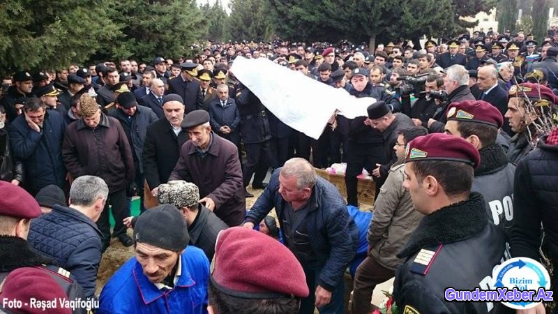 Ramil Usubov polislərin dəfn mərasimində - FOTOLAR + VİDEO