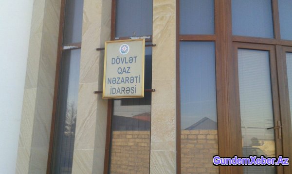 Dövlət İdarəsini şəxsi evinə çevirən məmur...
