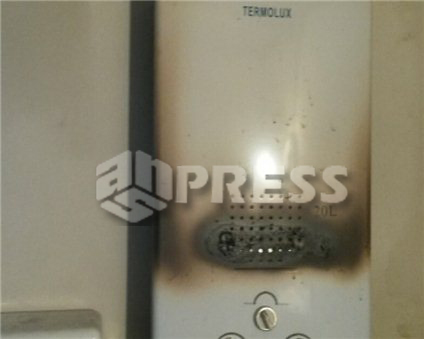 Evli kişinin hamamda yad qadınla meyiti tapıldı (FOTO)