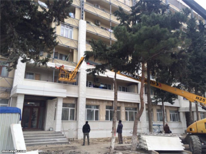Kəndə qayıdış, banklara inamsızlıq və milyardlar