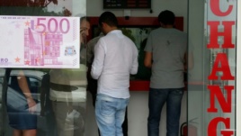 Banklara dollar lazım deyil?