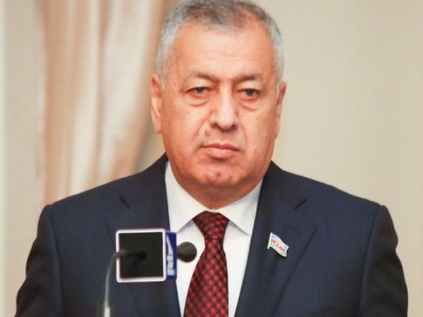 Vahid Əhmədovun ailəsində ağır itki