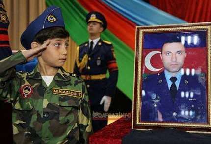 Şəhid pilotlarımız və polkovnik-leytenant dəfn edildi (Fotolar)