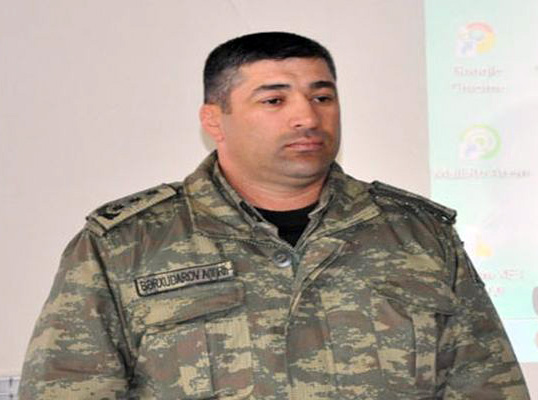 Lələ təpəni azad edən komandirə general rütbəsi verildi