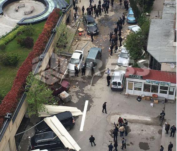 Bakıda güclü partlayış: obyektlər dağıldı - FOTO