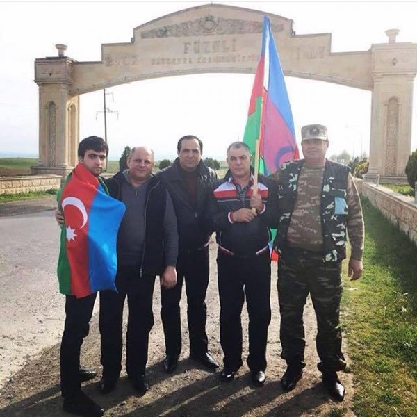Manaf Ağayev oğulları ilə cəbhədə - FOTO
