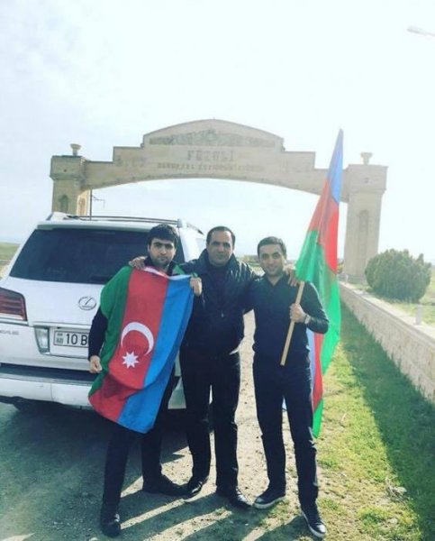Manaf Ağayev oğulları ilə cəbhədə - FOTO