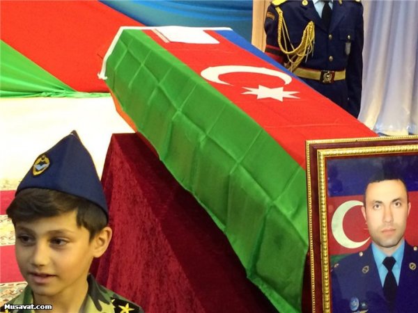Şəhid pilotlarımız və polkovnik-leytenant dəfn edildi (Fotolar)
