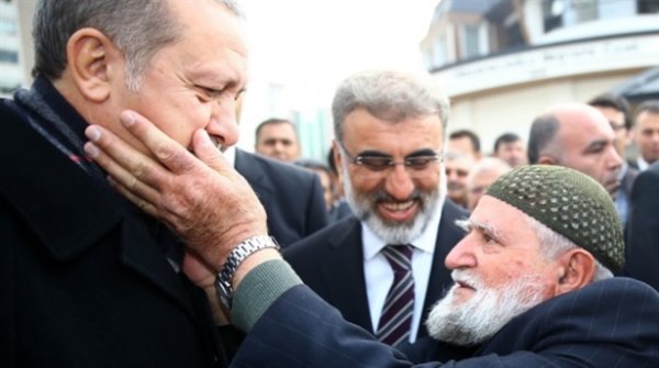 "Bir gün atamdan soruşdum ki, biz türkük, yoxsa laz?"  - Erdoğan milli mənsubiyyəti haqqında