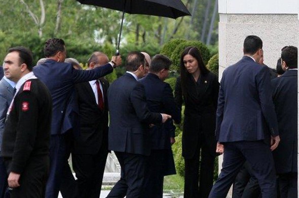Davudoğlu istefa verdi; AKP fövqəladə qurultaya gedir VİDEO YENİLƏNİB