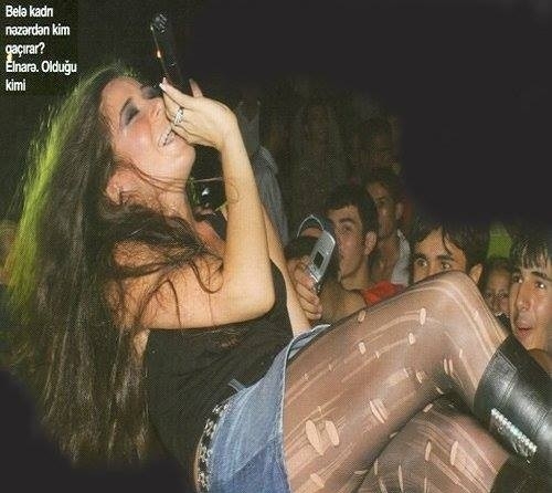 "Guya özün heç yerini açmamısan?" - Səmranı tənqid edən Elnarənin 18+ FOTOLARINI yaydılar