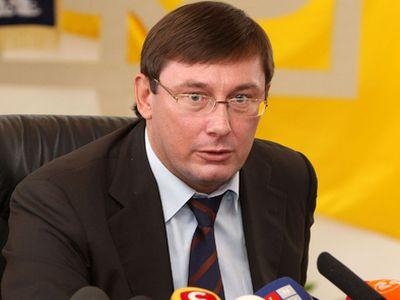 Poroşenko sabiq DİN rəhbərini Ukraynanın baş prokuroru vəzifəsinə təyin edib