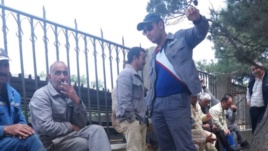 Fəhlələr «Şimal ES» MMC-dən maaşlarını tələb edir
