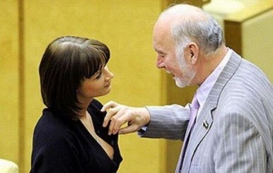 Dumada deputatlar kef edir... – Fotolar Dumada deputatlar kef edir... – Fotolar