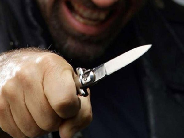 Gəncədə hemofiliya xəstəsi bıçaqlandı
